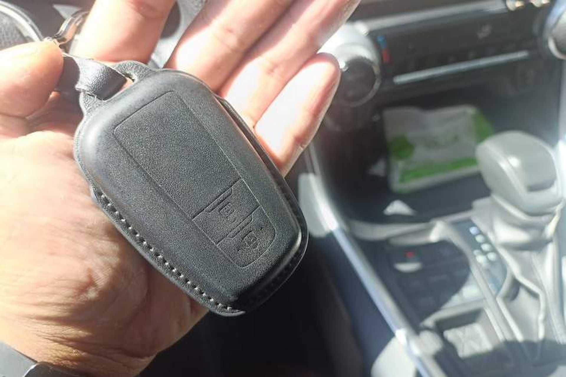 Used Toyota RAV4 2020 2.0L CVT 4x4 Trend Edition Vehicle Key