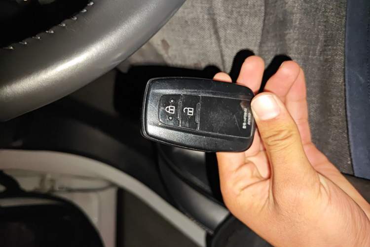 Used Toyota RAV4 2020 2.0L CVT Two-Wheel Drive Fashion PLUS Edition Vehicle Key