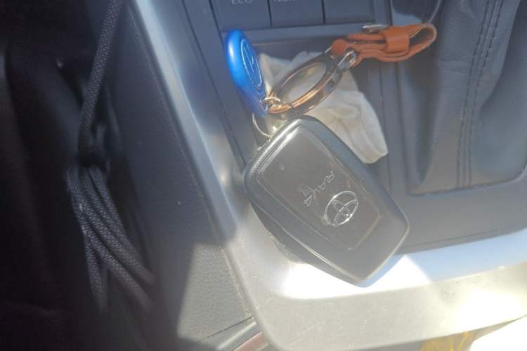 Used Toyota RAV4 2020 2.0L CVT Two-Wheel Drive Fashion PLUS Edition Vehicle Key