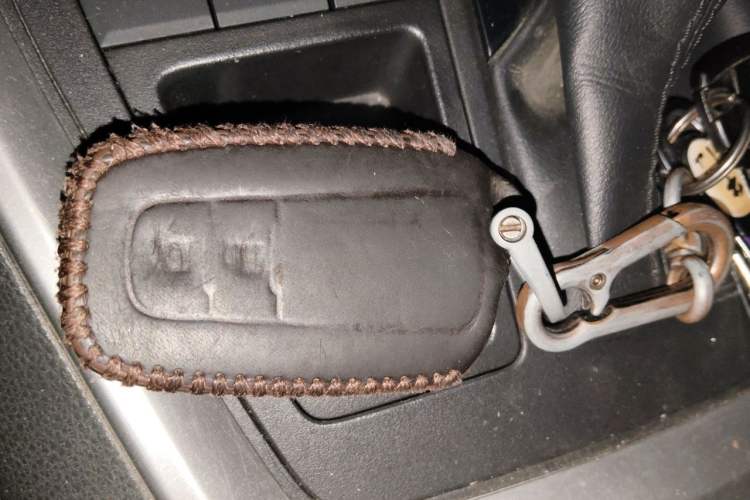 Used Toyota RAV4 2020 2.0L CVT Two-Wheel Drive Fashion Edition Vehicle Key