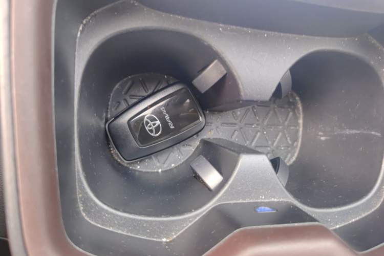 Used Toyota RAV4 2020 2.0L CVT Four-Wheel Drive Prestige Edition Vehicle Key