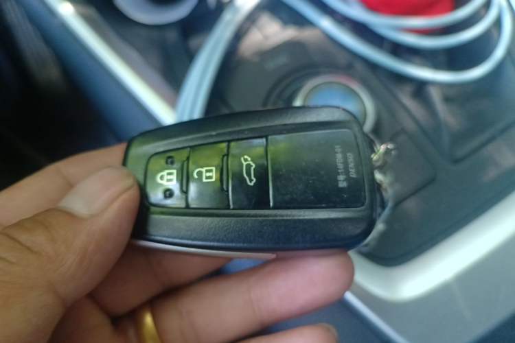 Used Toyota RAV4 2020 Dual-Motor 2.5L E-CVT Four-Wheel Drive Flagship Edition Vehicle Key