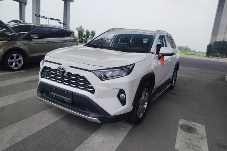 Used Toyota RAV4 2020 2.0L CVT Two-Wheel Drive Fashion Edition Guazi used car, China used car export, Used car for sale, Used cars, Cheapest cars for sale