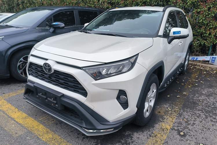 Used Toyota RAV4 2020 2.0L CVT Two-Wheel Drive Urban Edition Guazi used car, China used car export, Used car for sale, Used cars, Cheapest cars for sale