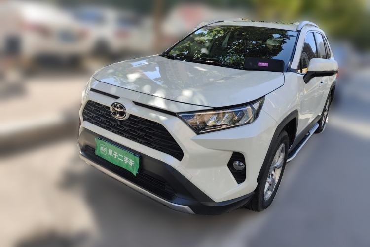 Toyota RAV4 2020 2.0L CVT Two-Wheel Drive Fashion Edition usado Guazi used car, China used car export, Used car for sale, Used cars, Cheapest cars for sale