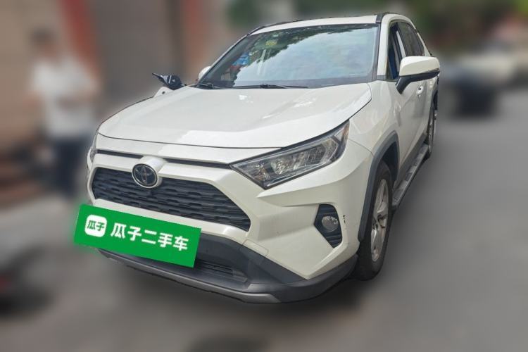 Used Toyota RAV4 2020 2.0L CVT Two-Wheel Drive Fashion Edition Guazi used car, China used car export, Used car for sale, Used cars, Cheapest cars for sale