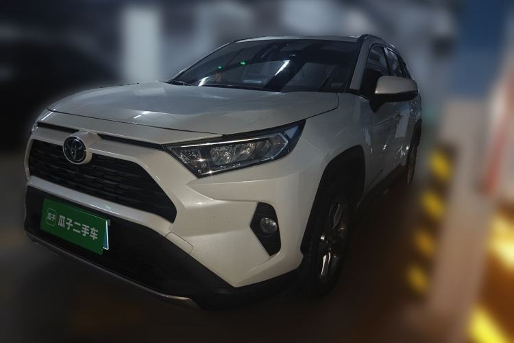 Used Toyota RAV4 2020 2.0L CVT Two-Wheel Drive Fashion Edition Guazi used car, China used car export, Used car for sale, Used cars, Cheapest cars for sale