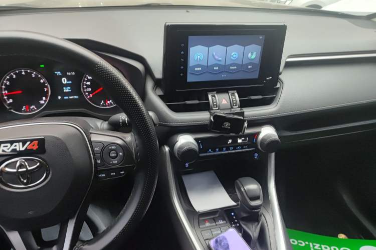 Used Toyota RAV4 2021 2.0L CVT Two-Wheel Drive Urban Edition Audio And AC Panel