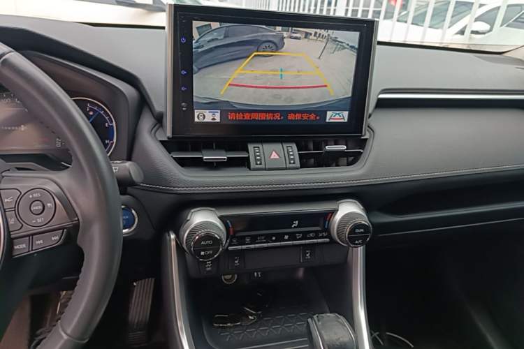 Used Toyota RAV4 2021 Revised Version Dual-Motor Hybrid 2.5L E-CVT 4x4 Elite PLUS Edition Audio And AC Panel