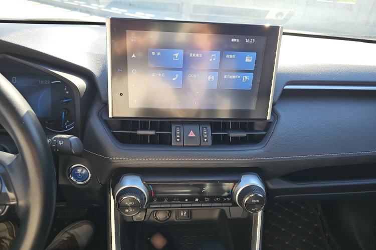 Used Toyota RAV4 2021 Revised Version Dual-Motor Hybrid 2.5L E-CVT Two-Wheel Drive Elite Edition Audio And AC Panel