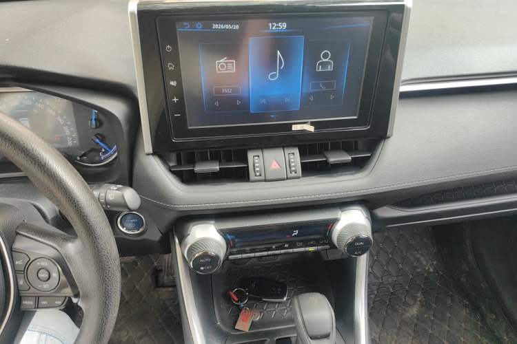 Used Toyota RAV4 2021 Dual-Engine 2.5L E-CVT Two-Wheel Drive Elite Edition Audio And AC Panel
