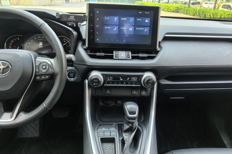 Used Toyota RAV4 2021 2.0L CVT Two-Wheel Drive Fashion PLUS Edition Audio And AC Panel