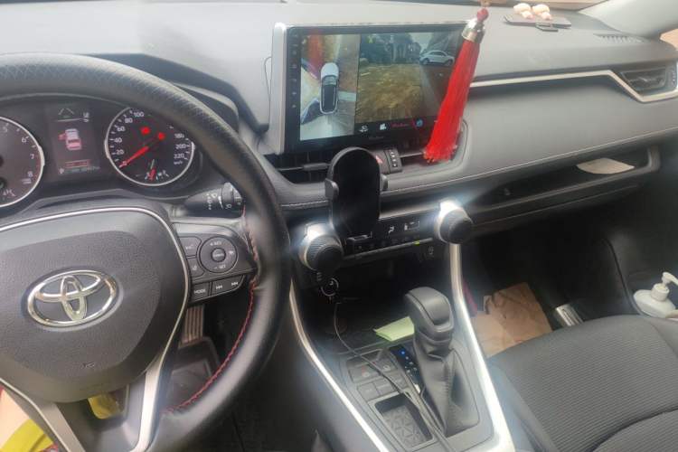 Used Toyota RAV4 2021 2.0L CVT Two-Wheel Drive Urban Edition Audio And AC Panel