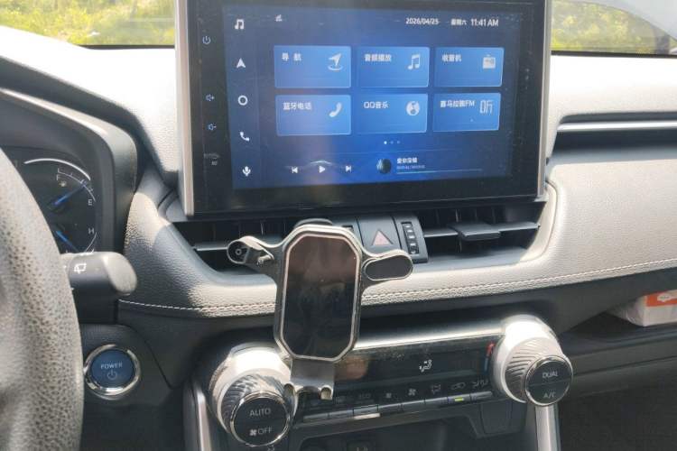 Used Toyota RAV4 2021 Dual-Engine 2.5L E-CVT Two-Wheel Drive Elite Edition Audio And AC Panel