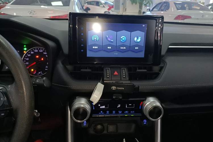 Used Toyota RAV4 2021 2.0L CVT Two-Wheel Drive Urban Edition Audio And AC Panel