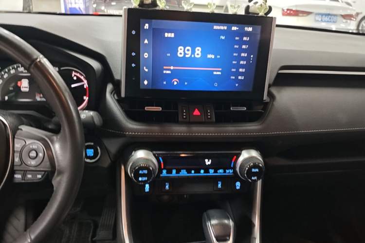 Used Toyota RAV4 2021 2.0L CVT Two-Wheel Drive Fashion PLUS Edition Audio And AC Panel