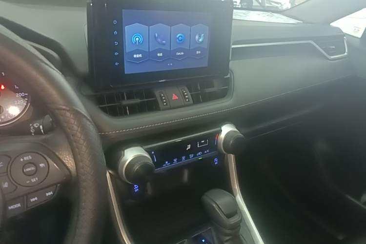 Used Toyota RAV4 2021 2.0L CVT Two-Wheel Drive Urban Edition Audio And AC Panel