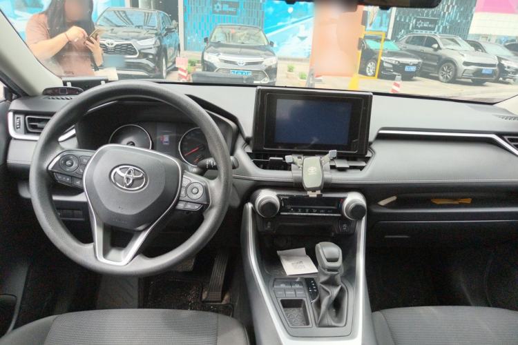 Used Toyota RAV4 2021 2.0L CVT Two-Wheel Drive Urban Edition Center Console