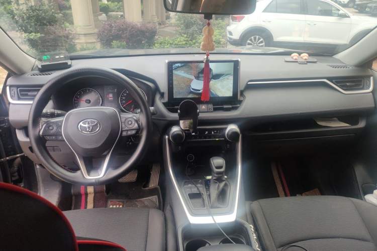 Used Toyota RAV4 2021 2.0L CVT Two-Wheel Drive Urban Edition Center Console