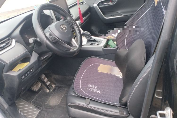 Used Toyota RAV4 2021 2.0L CVT Two-Wheel Drive Fashion PLUS Edition Driver Seat