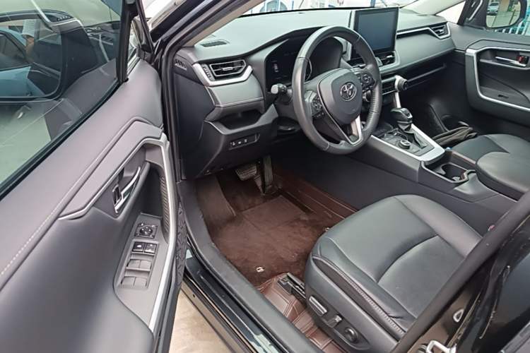 Used Toyota RAV4 2021 Revised Version Dual-Motor Hybrid 2.5L E-CVT 4x4 Elite PLUS Edition Driver Seat