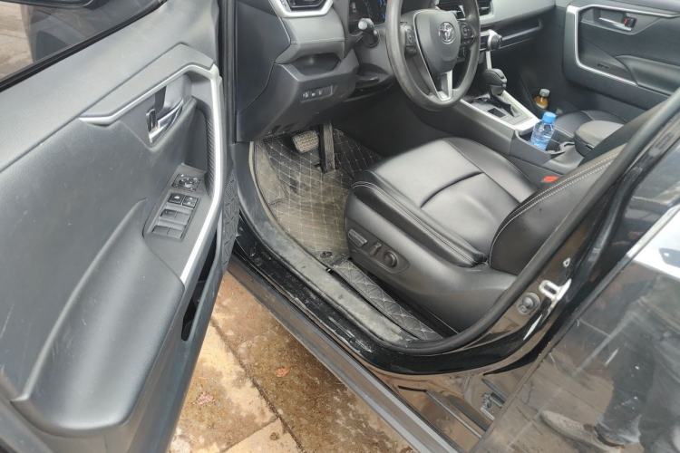 Used Toyota RAV4 2021 Dual-Engine 2.5L E-CVT Two-Wheel Drive Elite Edition Driver Seat
