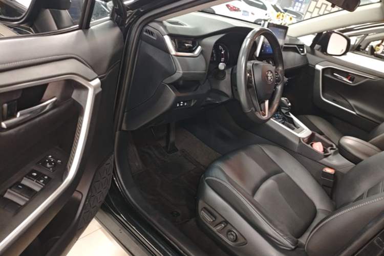 Used Toyota RAV4 2021 2.0L CVT Two-Wheel Drive Fashion PLUS Edition Driver Seat