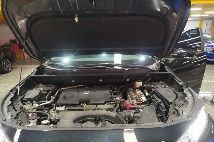 Used Toyota RAV4 2021 2.0L CVT Two-Wheel Drive Fashion PLUS Edition Engine Bay