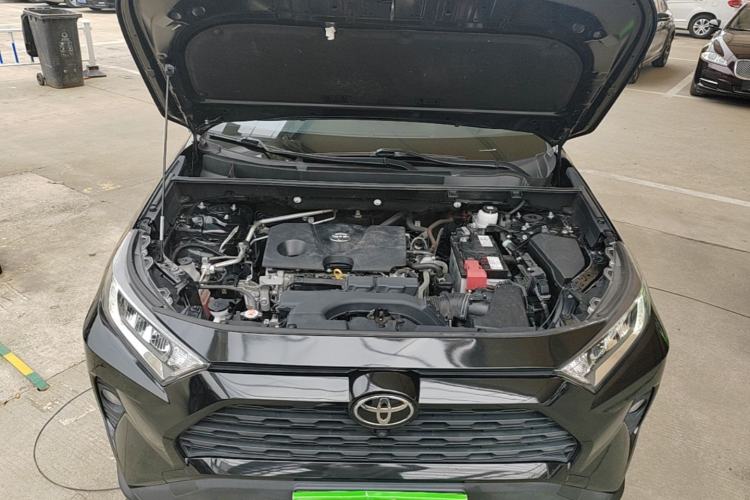 Used Toyota RAV4 2021 2.0L CVT Two-Wheel Drive Fashion Edition Engine Bay