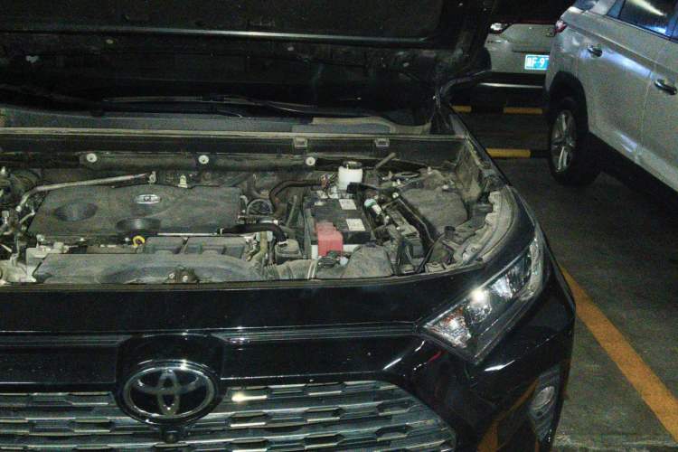 Used Toyota RAV4 2021 2.0L CVT Two-Wheel Drive Fashion Edition Engine Bay Left