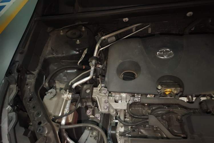 Used Toyota RAV4 2021 2.0L CVT 4x4 Trend Edition Engine Bay Right