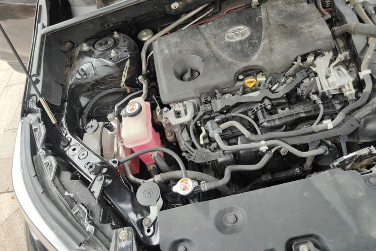 Used Toyota RAV4 2021 Dual-Engine 2.5L E-CVT Two-Wheel Drive Elite Edition Engine Bay Right