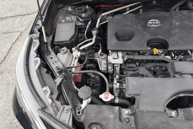 Used Toyota RAV4 2021 2.0L CVT Two-Wheel Drive Fashion PLUS Edition Engine Bay Right