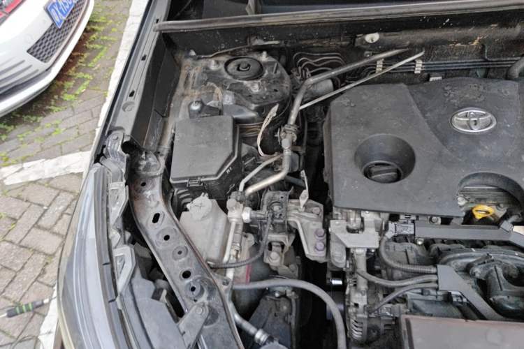 Used Toyota RAV4 2021 2.0L CVT Two-Wheel Drive Fashion PLUS Edition Engine Bay Right