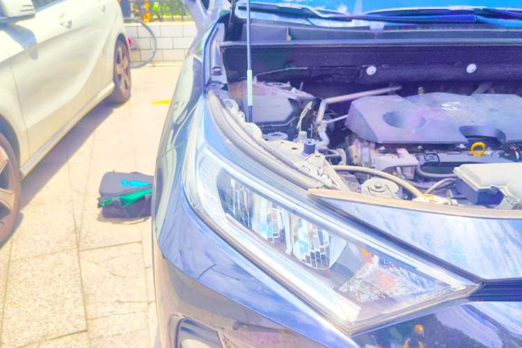 Used Toyota RAV4 2021 2.0L CVT Two-Wheel Drive Fashion PLUS Edition Engine Bay Right
