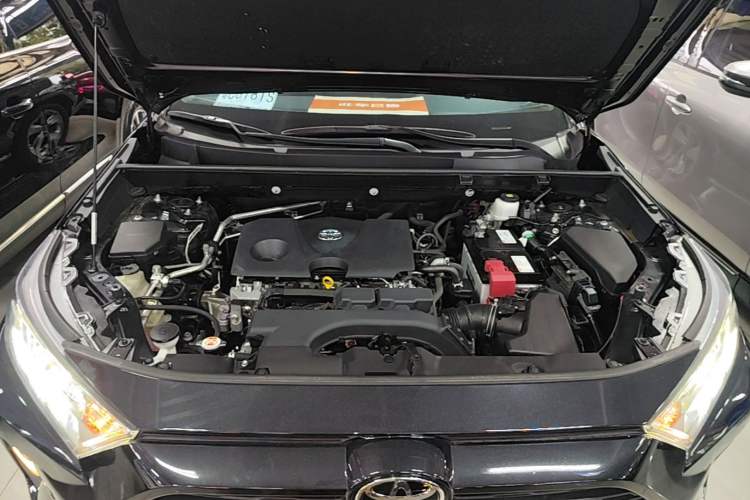 Used Toyota RAV4 2021 2.0L CVT Two-Wheel Drive Fashion PLUS Edition Engine Bay