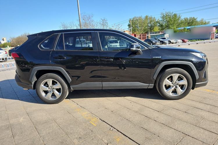 Used Toyota RAV4 2021 Revised Version Dual-Motor Hybrid 2.5L E-CVT Two-Wheel Drive Elite Edition Exterior 2