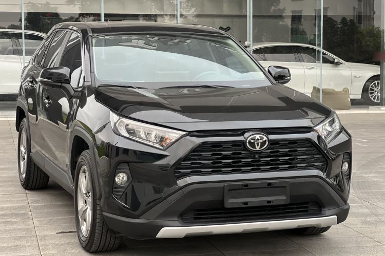 Used Toyota RAV4 2021 2.0L CVT Two-Wheel Drive Fashion PLUS Edition Exterior 2