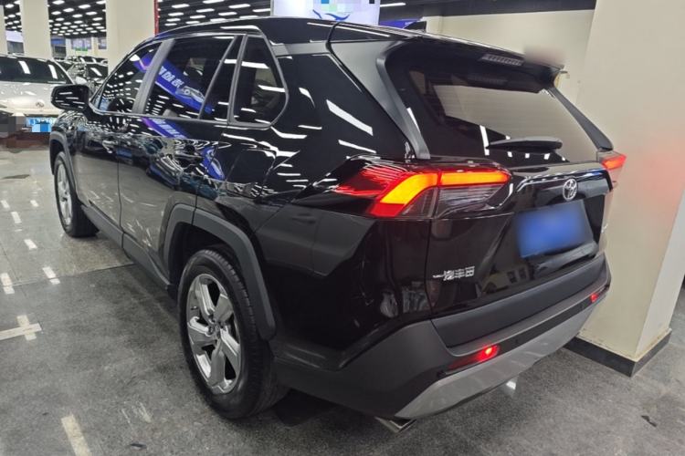 Used Toyota RAV4 2021 2.0L CVT Two-Wheel Drive Fashion PLUS Edition Exterior 2