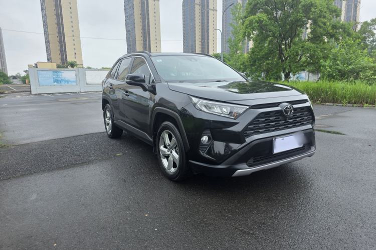 Used Toyota RAV4 2021 2.0L CVT Two-Wheel Drive Fashion PLUS Edition Exterior 2