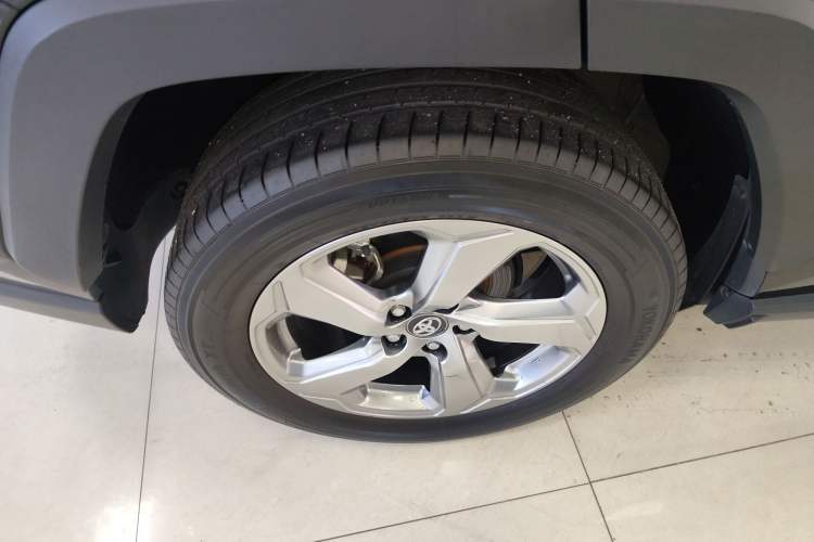 Used Toyota RAV4 2021 2.0L CVT Two-Wheel Drive Fashion Edition Exterior 2
