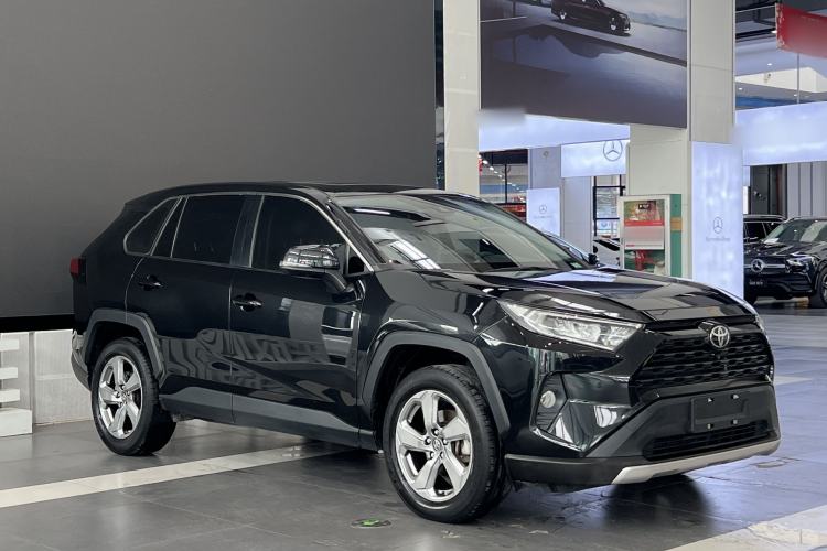 Used Toyota RAV4 2021 2.0L CVT Two-Wheel Drive Fashion PLUS Edition Exterior 2