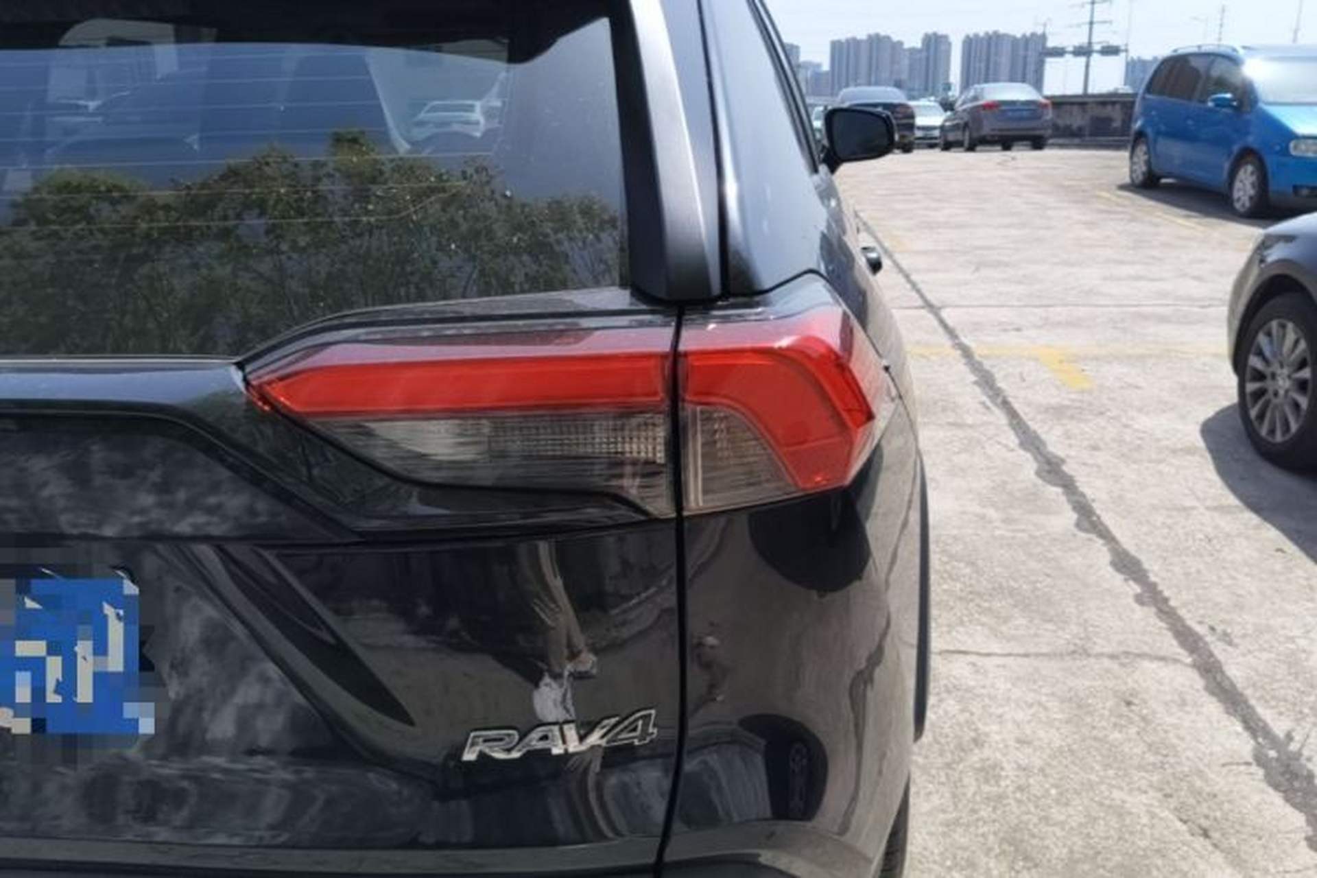 Used Toyota RAV4 2021 2.0L CVT Two-Wheel Drive Fashion Edition Exterior 3