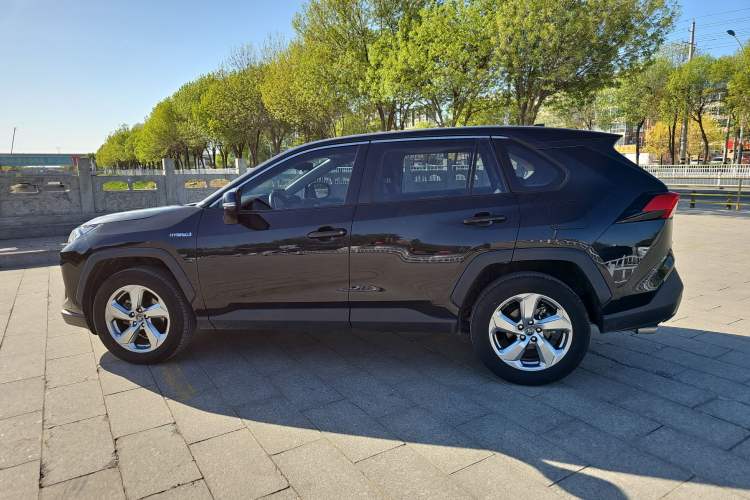 Used Toyota RAV4 2021 Revised Version Dual-Motor Hybrid 2.5L E-CVT Two-Wheel Drive Elite Edition Exterior 4