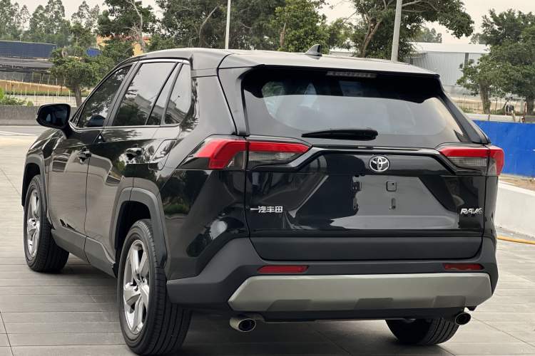 Used Toyota RAV4 2021 2.0L CVT Two-Wheel Drive Fashion PLUS Edition Exterior 4