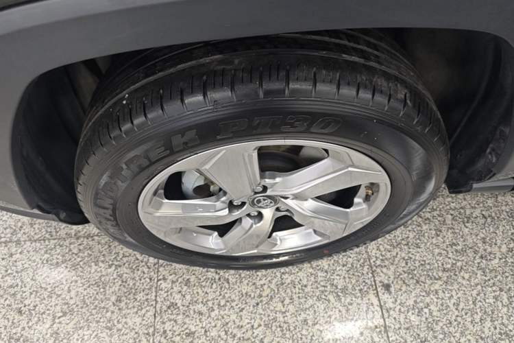 Used Toyota RAV4 2021 2.0L CVT Two-Wheel Drive Fashion PLUS Edition Exterior 4