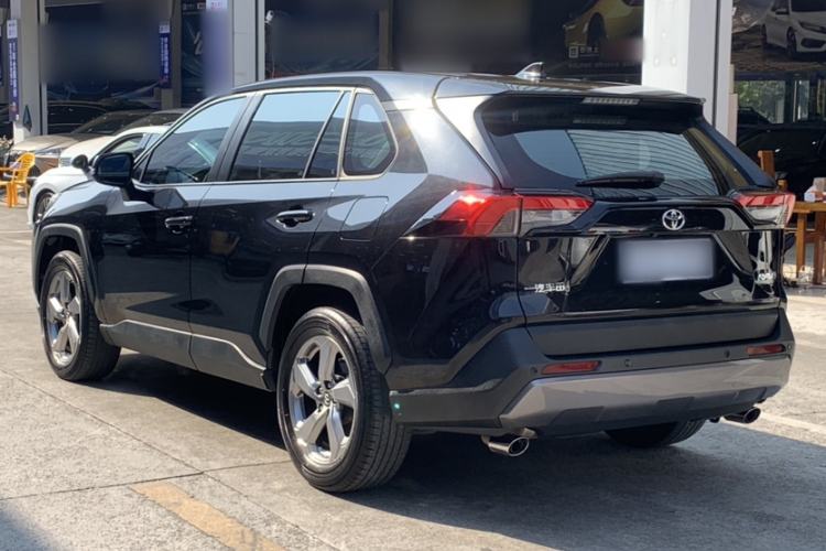 Used Toyota RAV4 2021 2.0L CVT Two-Wheel Drive Fashion Edition Exterior 4