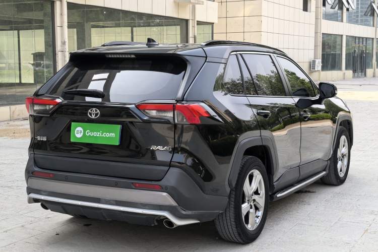 Used Toyota RAV4 2021 2.0L CVT Two-Wheel Drive Fashion PLUS Edition Exterior 5