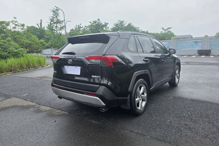 Used Toyota RAV4 2021 2.0L CVT Two-Wheel Drive Fashion PLUS Edition Exterior 5