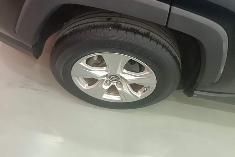 Used Toyota RAV4 2021 2.0L CVT Two-Wheel Drive Urban Edition Exterior 5